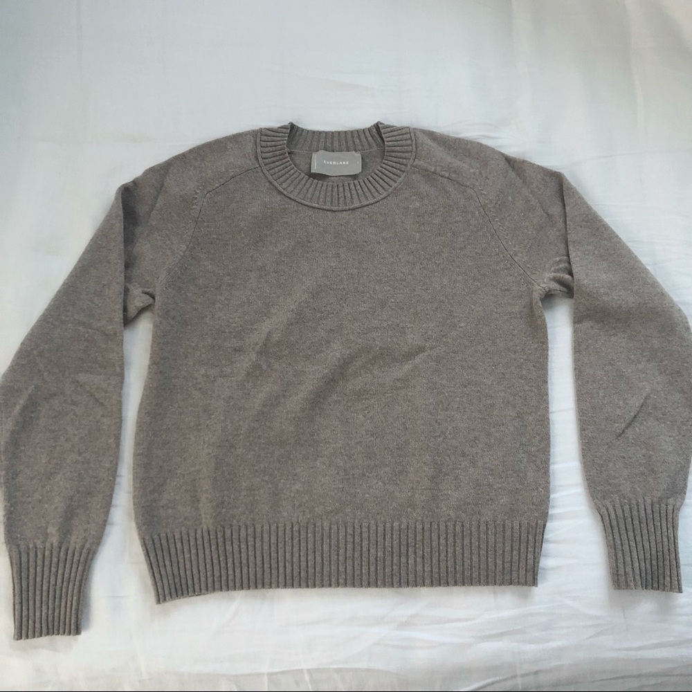Everlane cropped sweater, size Small.